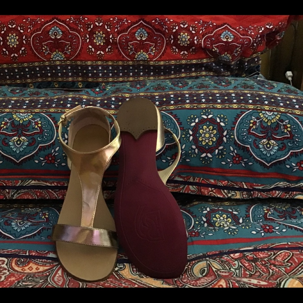 B9 Sandals - Picture 3 of 3